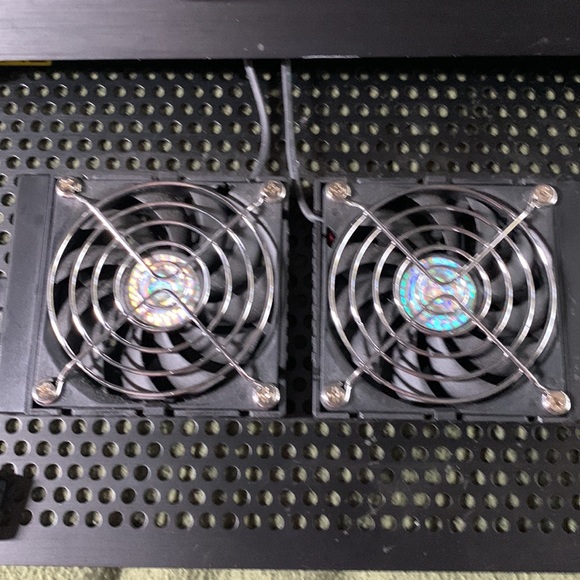 Cooler Master laptop cooling stand with dual fans. Black and gray. - Picture 3 of 4